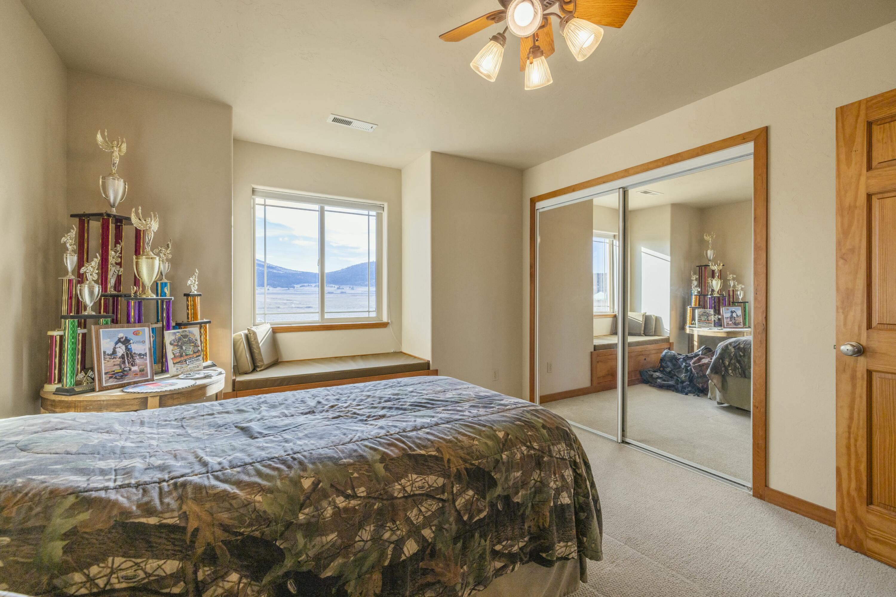 11251 Crystal Springs Road Klamath Falls, OR 97603 - Photo 28 of 64 bedroom