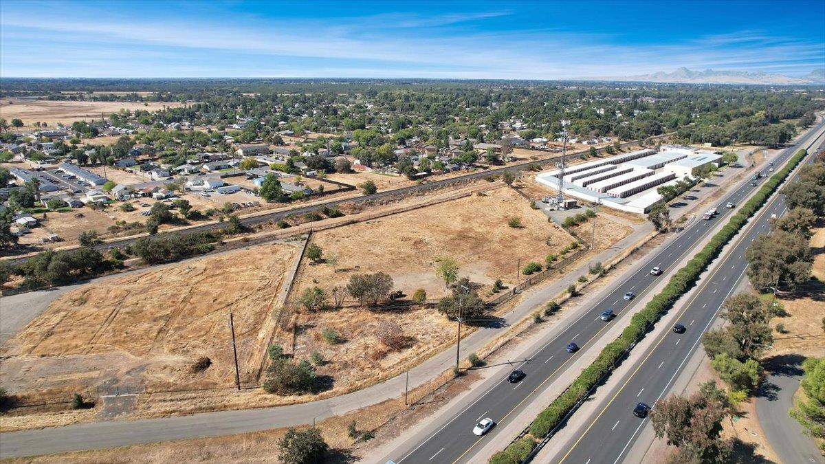 5644 Chestnut Road Olivehurst, CA 95961 - Photo 6 of 25 an aerial view of residential houses with outdoor space