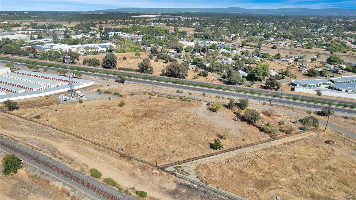 5644 Chestnut Road Olivehurst, CA 95961 - Photo 9 of 25 a view of a city