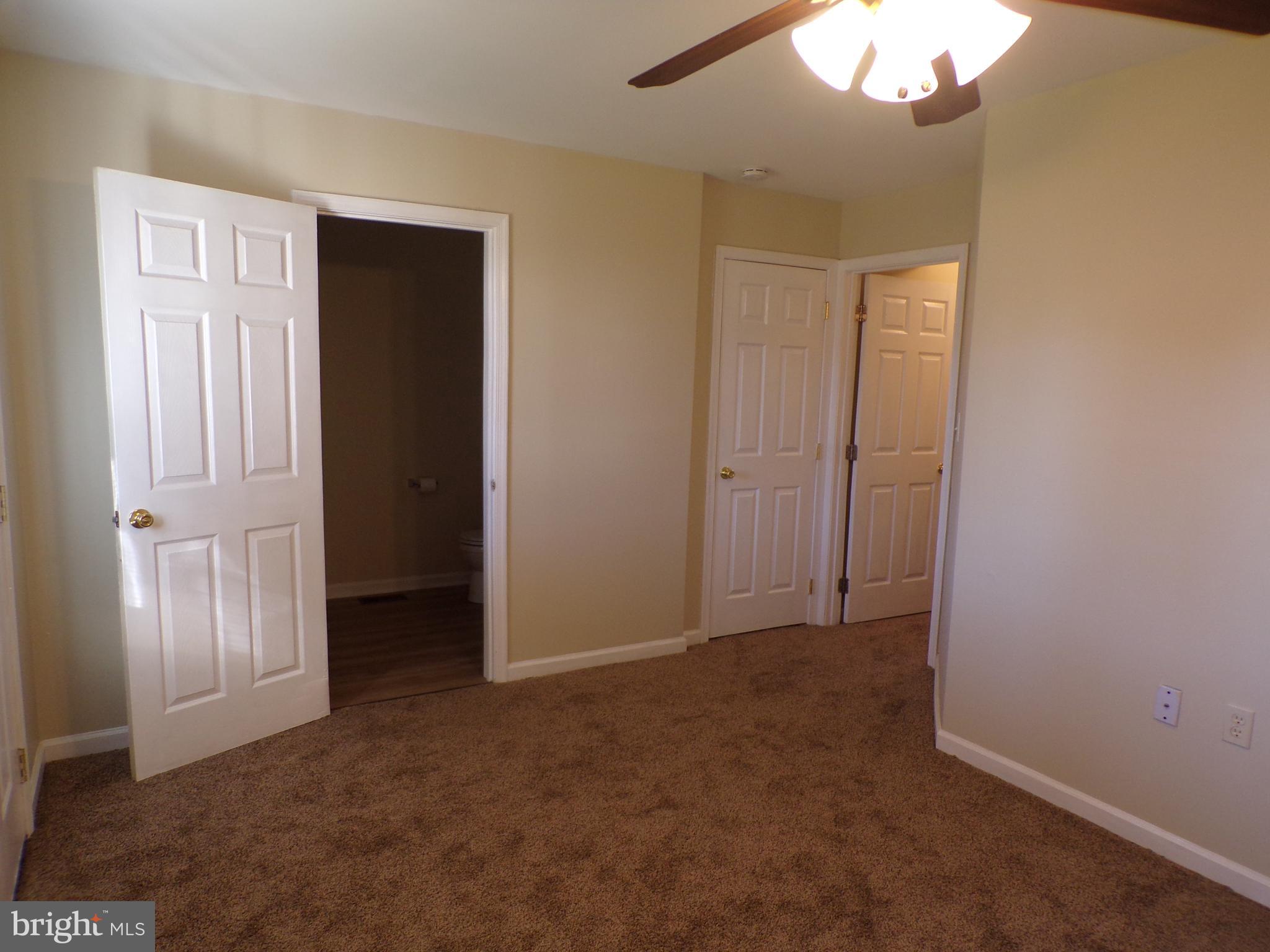 33 Fuzzy Tail Drive Ranson, WV 25438 - Photo 11 of 28 Family Room