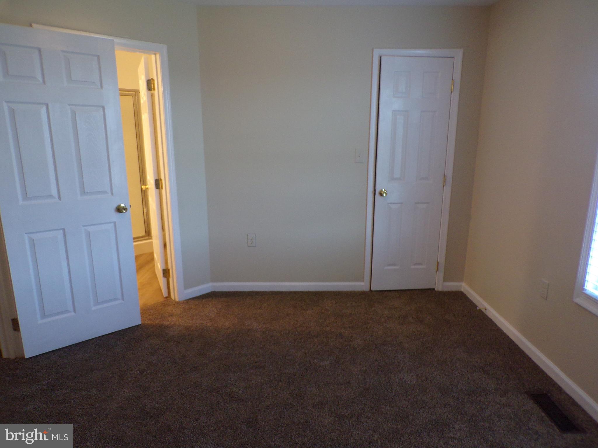 33 Fuzzy Tail Drive Ranson, WV 25438 - Photo 18 of 28 Primary