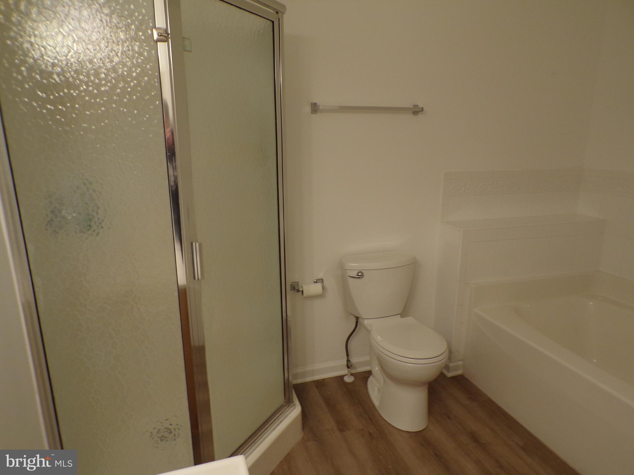33 Fuzzy Tail Drive Ranson, WV 25438 - Photo 21 of 28 Primary Bath