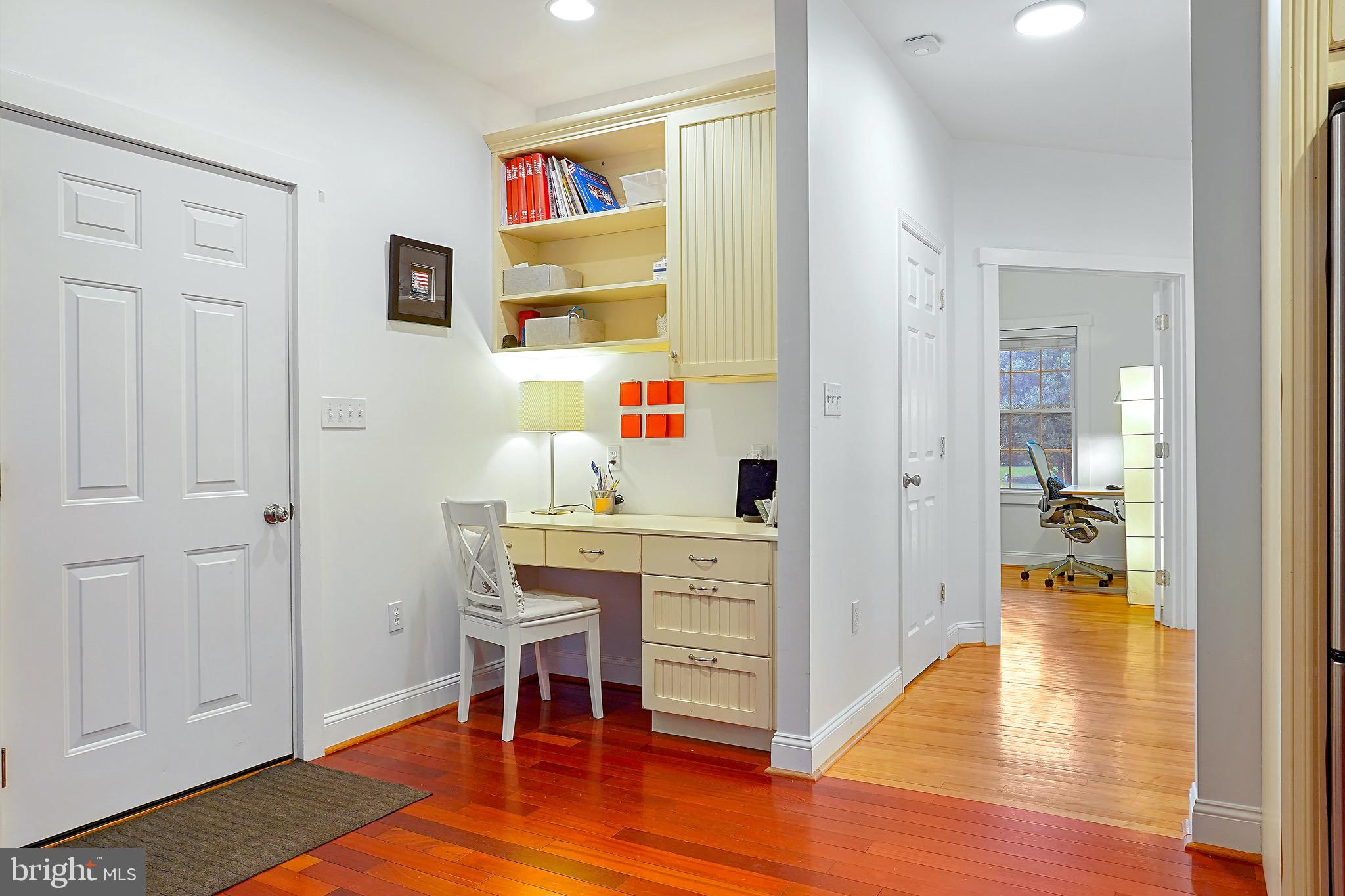 620 Edwards Road Annapolis, MD 21409 - Photo 22 of 78 Custom built-in desk off the kitchen / family room