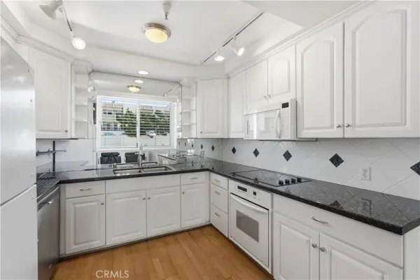 $459,500 | 29641 South Western Avenue, Unit 211, Rancho Palos Verdes, CA 90275