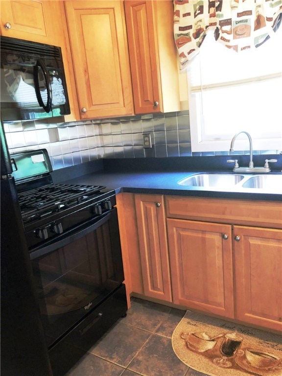95 Reed Street, Unit 95 Warwick, RI 02886 - Photo 9 of 21 Gallery Image 9