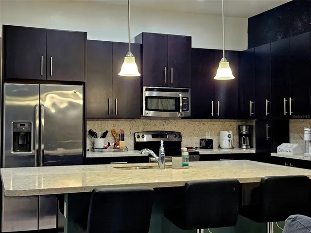 $2,400 | 386 Captiva Drive, Davenport, FL 33896