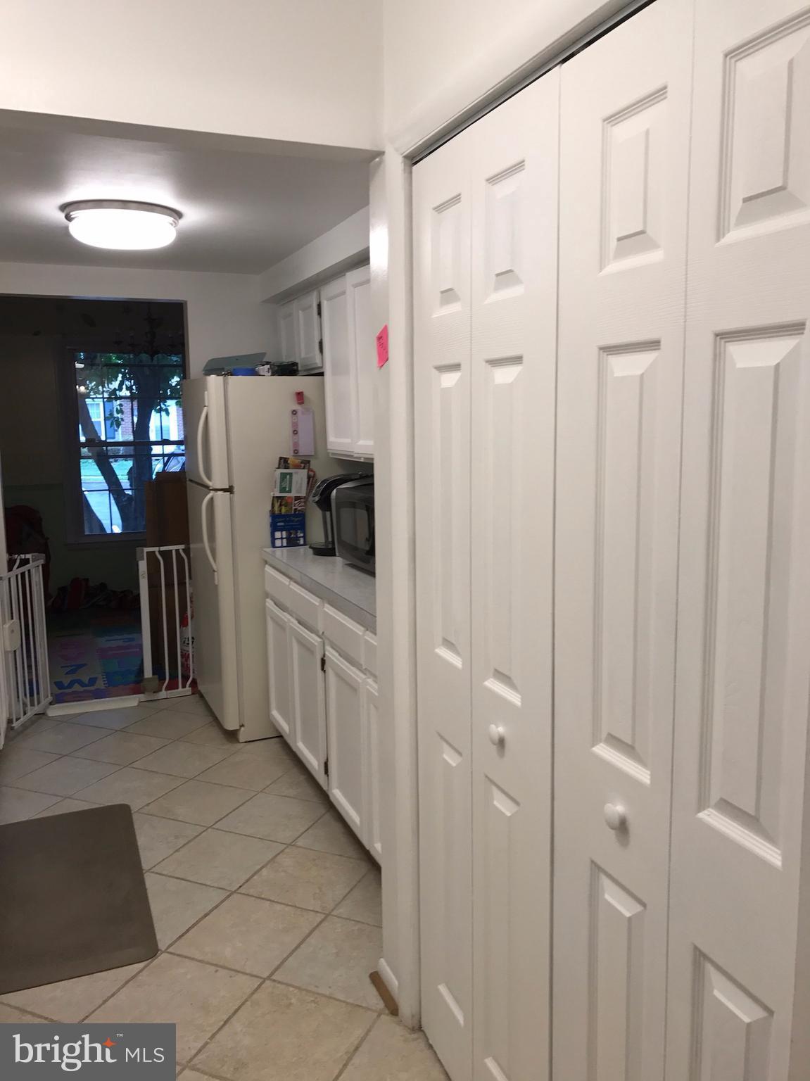 6366 Silver Ridge Circle Alexandria, VA 22315 - Photo 3 of 17 Kitchen