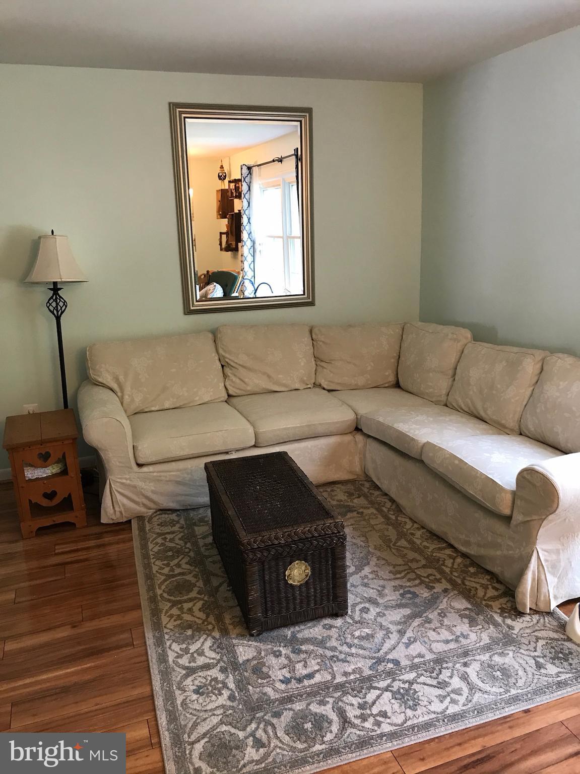 6366 Silver Ridge Circle Alexandria, VA 22315 - Photo 5 of 17 Living Room