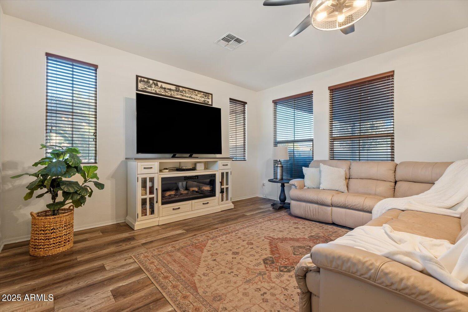 20819 West Legend Trail Buckeye, AZ 85396 - Photo 4 of 49 03-A7407418