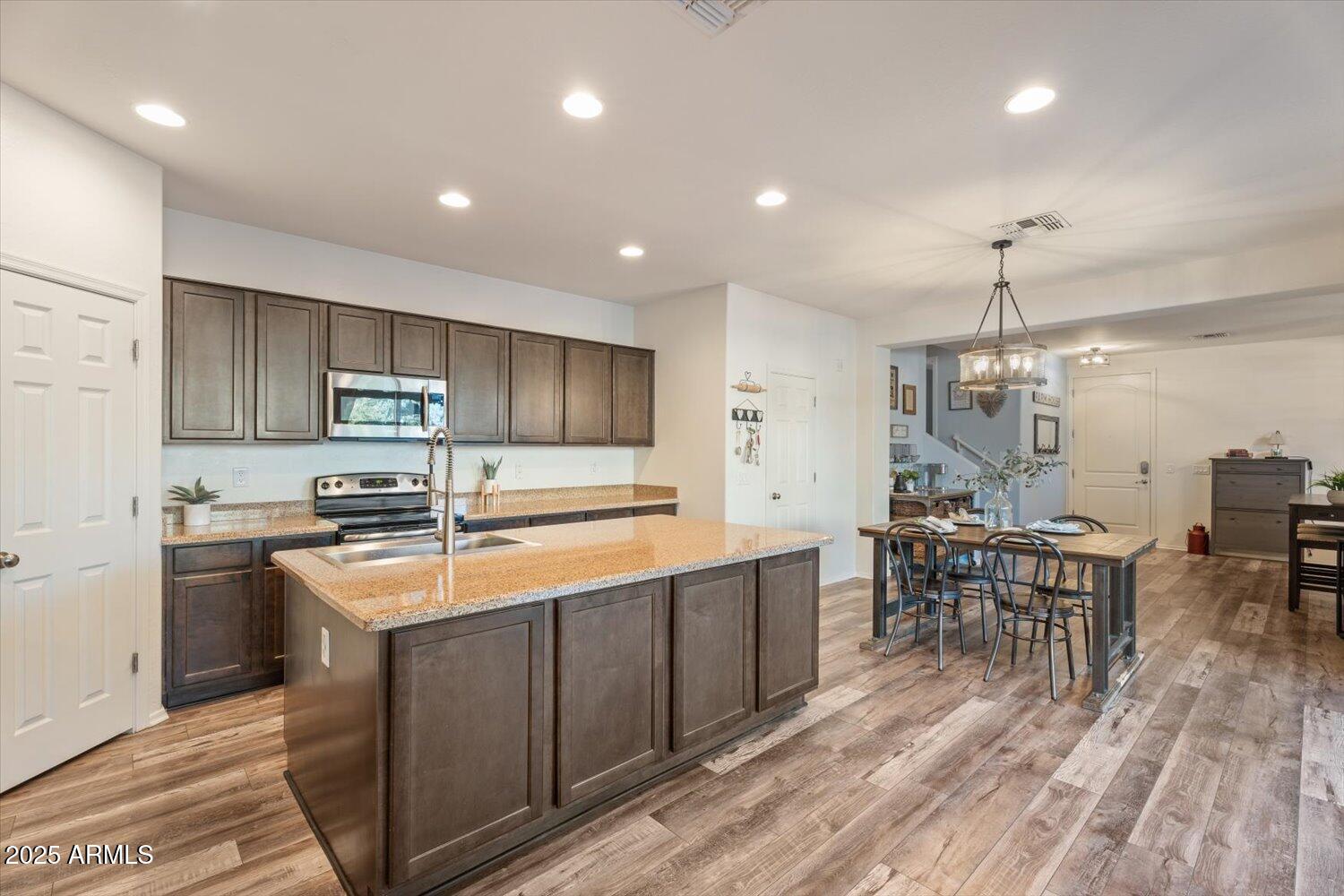 20819 West Legend Trail Buckeye, AZ 85396 - Photo 8 of 49 09-A7407460