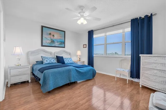 $315,000 | 6315 Shoreline Drive, Unit 3307, Seminole, FL 33708