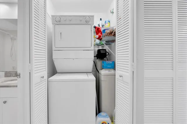 $315,000 | 6315 Shoreline Drive, Unit 3307, Seminole, FL 33708