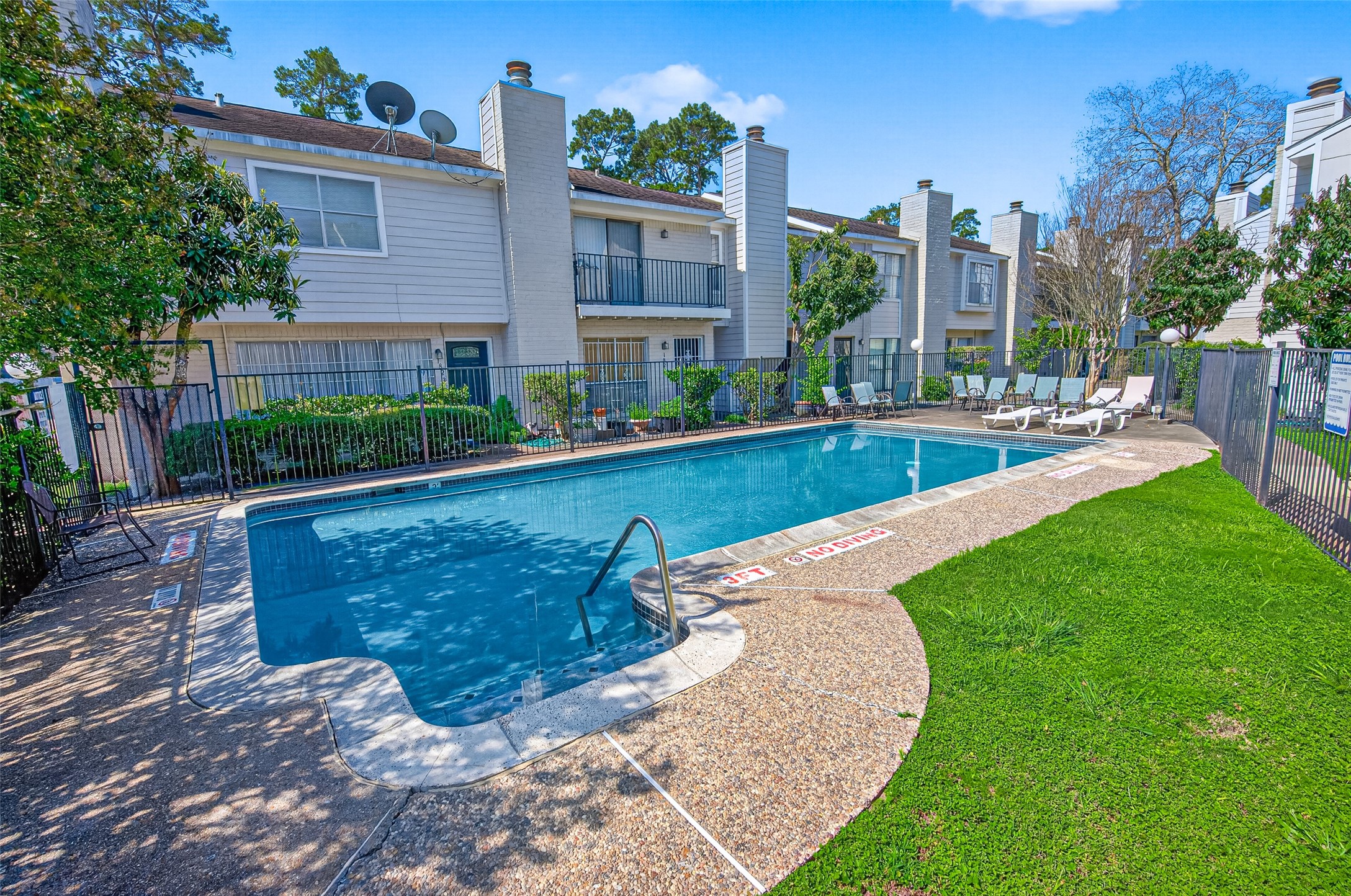 1805 Witte Road, Unit 3 Houston, TX 77080 - Photo 32 of 33 a view of a house with a yard