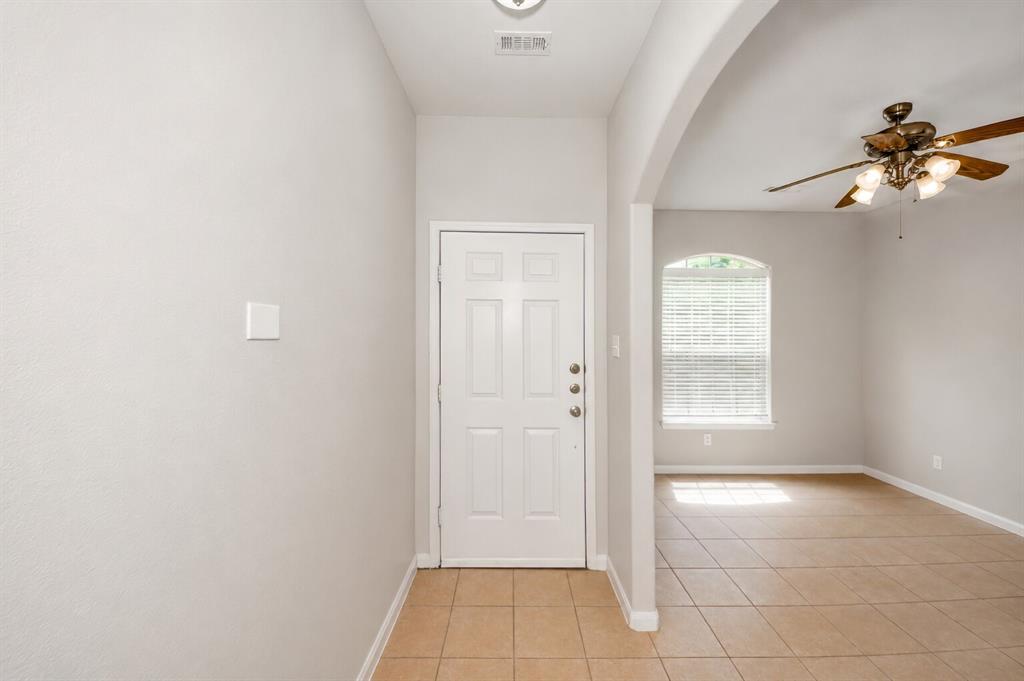 12645 Forest Lawn Road Rhome, TX 76078 - Photo 6 of 37
