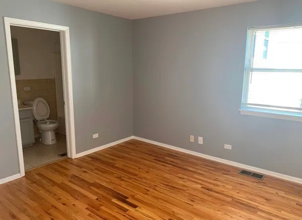 $2,300 | 2216 West Adams Street, Unit 2, Chicago, IL 60612