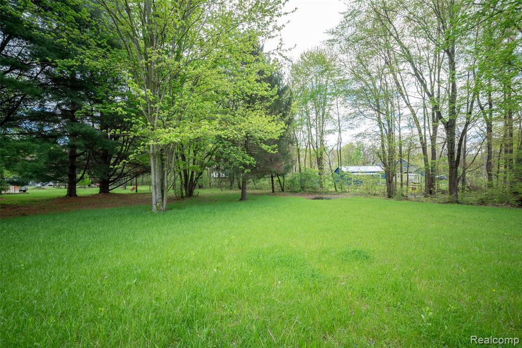 11913 Tuttle Hill Road Willis, MI 48191 - Photo 27 of 32