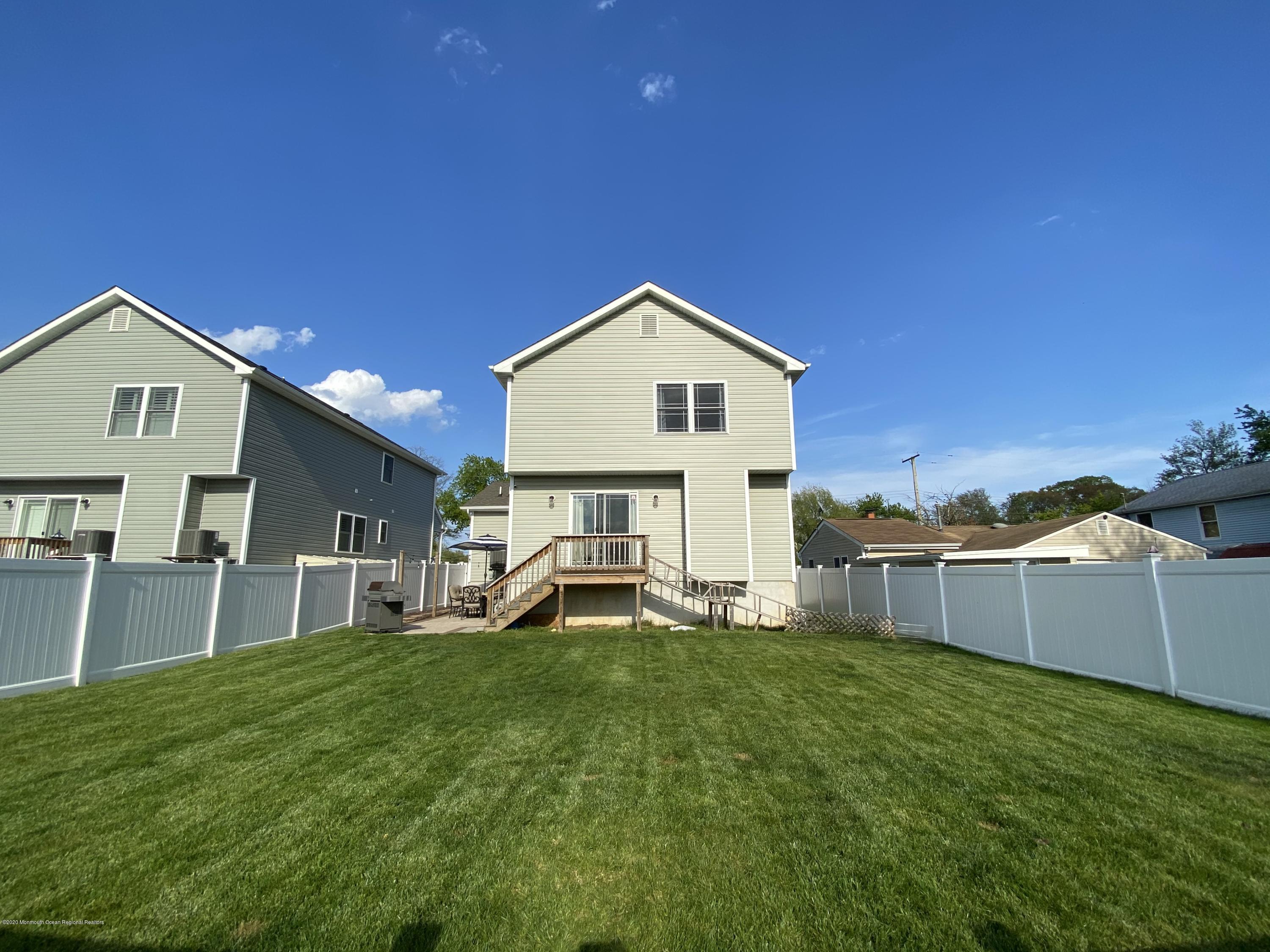 564 Lloyd Road Toms River, NJ 08753 - Photo 3 of 19 IMG_2402