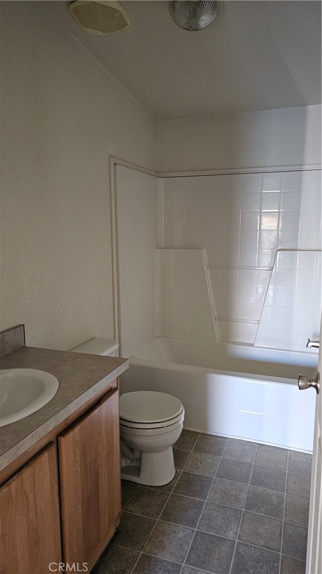 3976 Lenore Avenue Clearlake, CA 95422 - Photo 10 of 19 Hall bath