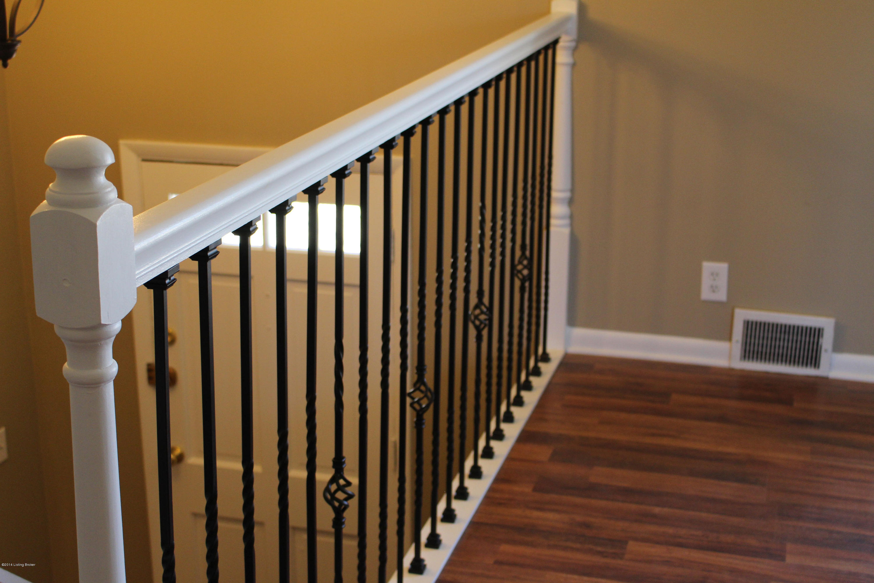6615 Downs Branch Road Louisville, KY 40228 - Photo 3 of 37 Attactive Banister off the main entry