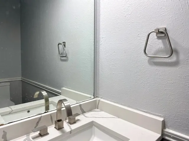 $1,875 | 3635 Garden Brook Drive, Unit 5200, Farmers Branch, TX 75234