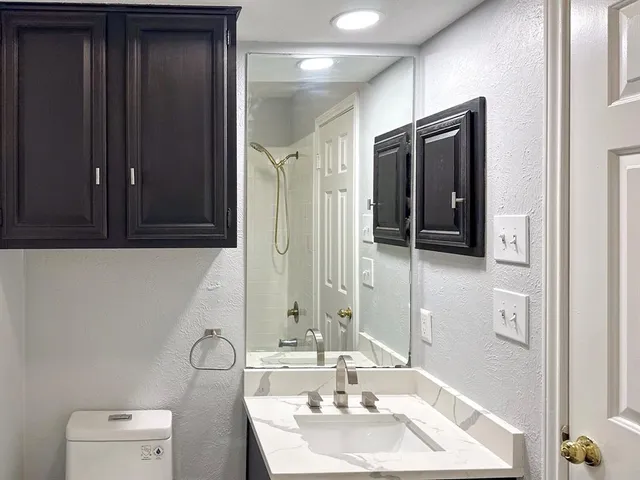 $1,875 | 3635 Garden Brook Drive, Unit 5200, Farmers Branch, TX 75234