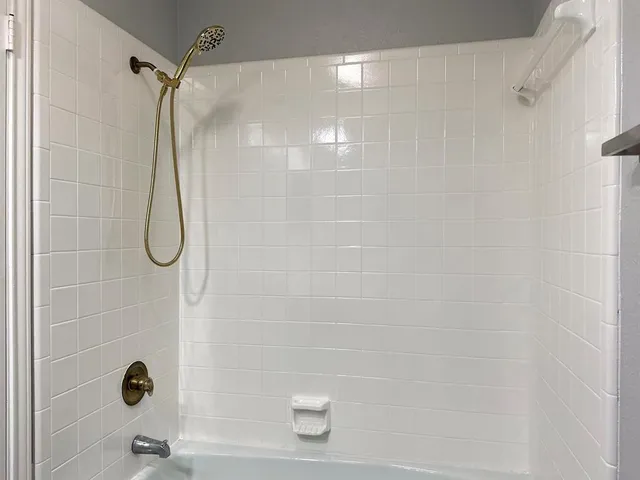 $1,875 | 3635 Garden Brook Drive, Unit 5200, Farmers Branch, TX 75234