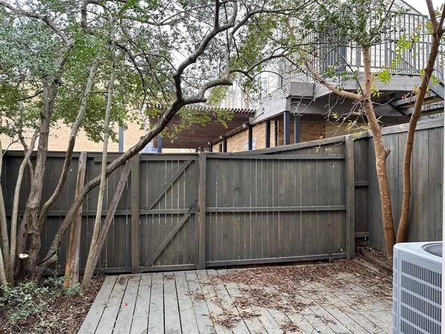 $1,875 | 3635 Garden Brook Drive, Unit 5200, Farmers Branch, TX 75234