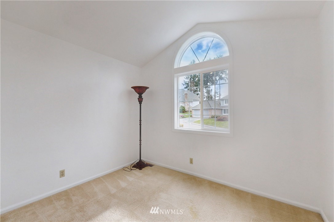 1134 Southwest 333rd Place Federal Way, WA 98023 - Photo 12 of 31