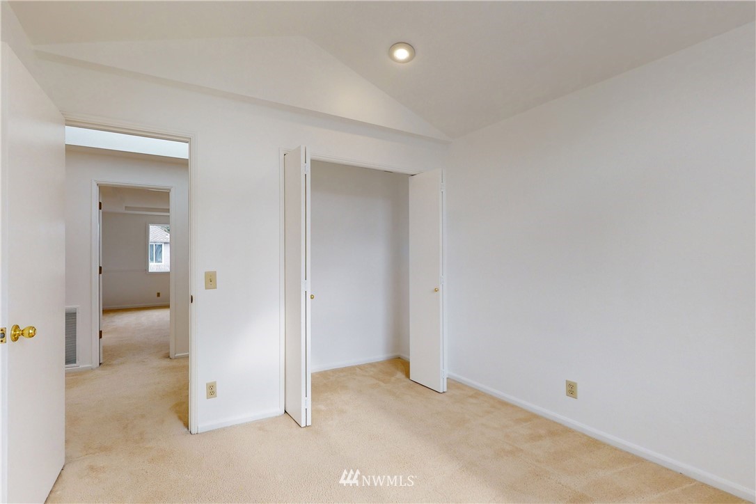 1134 Southwest 333rd Place Federal Way, WA 98023 - Photo 13 of 31