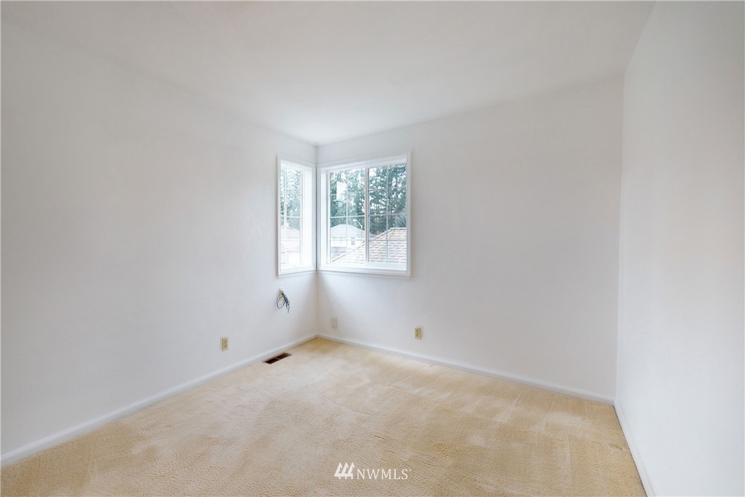 1134 Southwest 333rd Place Federal Way, WA 98023 - Photo 14 of 31