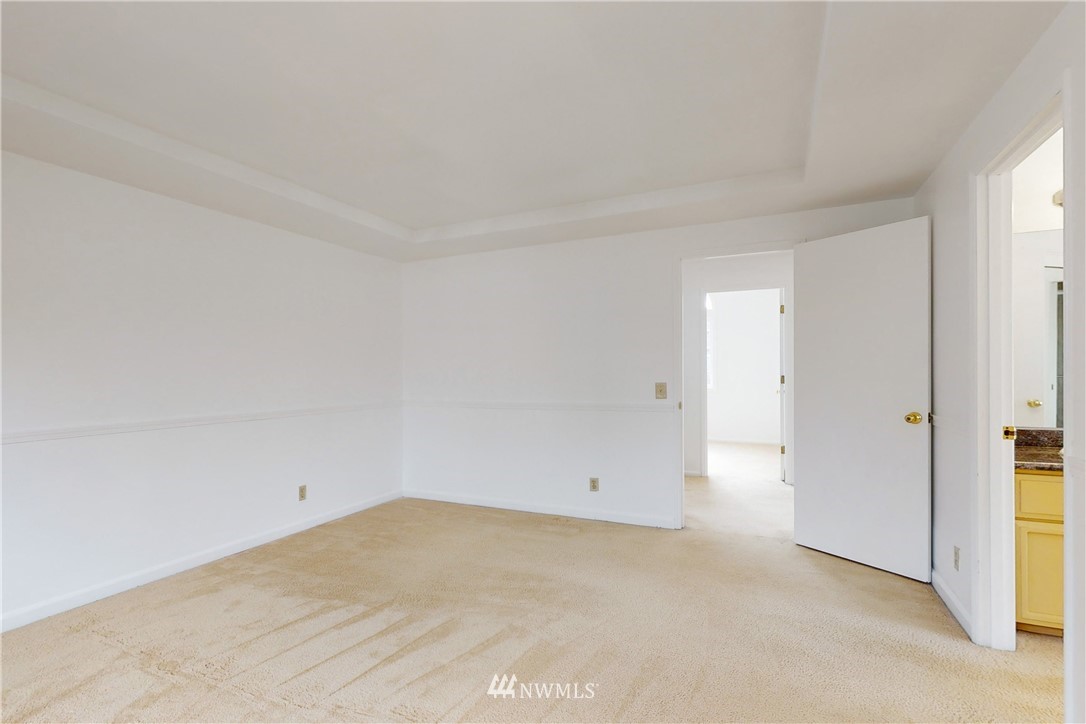 1134 Southwest 333rd Place Federal Way, WA 98023 - Photo 10 of 31