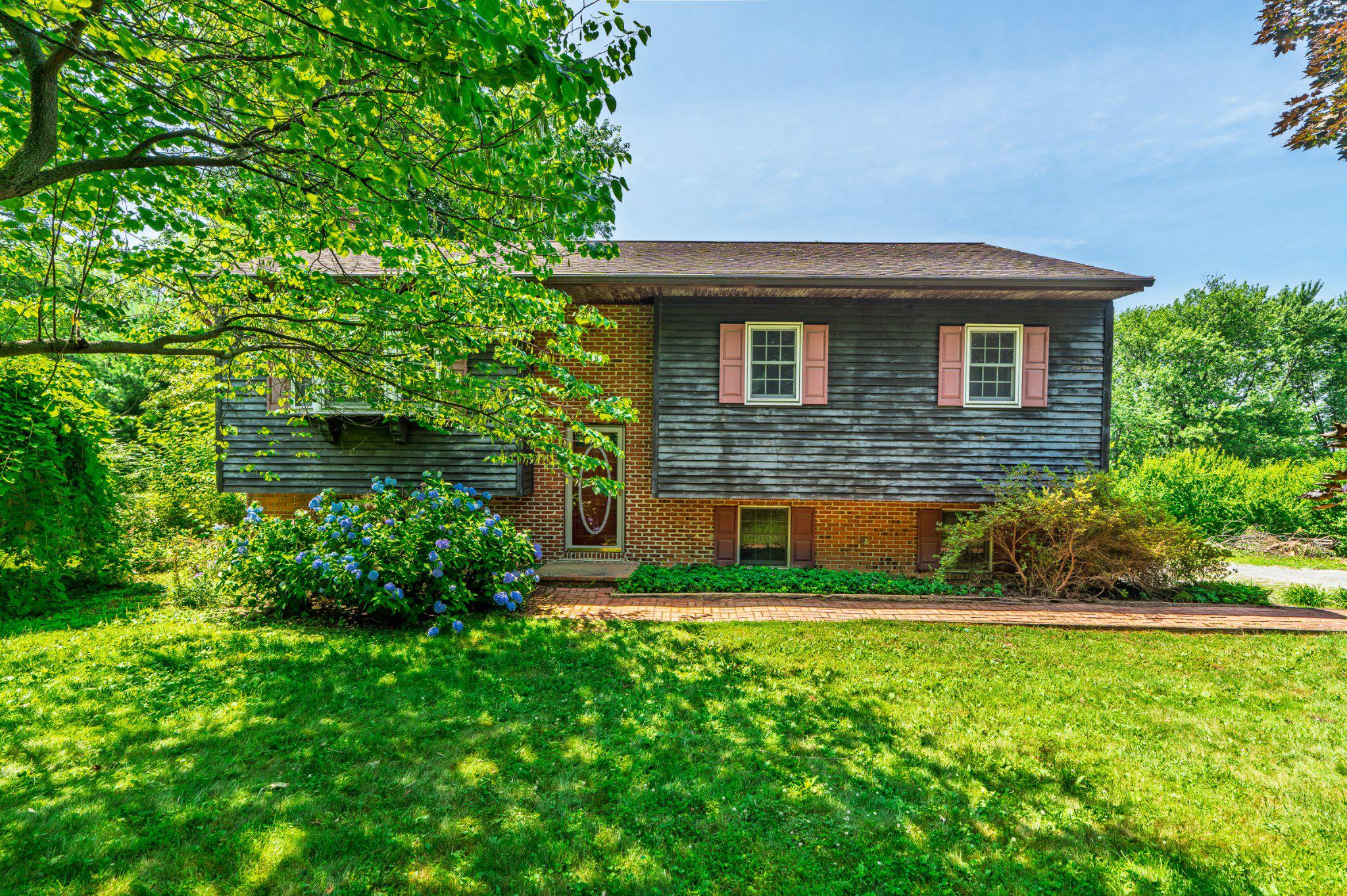 12 Buck Heights Road Holtwood, PA 17532 - Photo 1 of 42 WELCOME to your little piece of paradise!