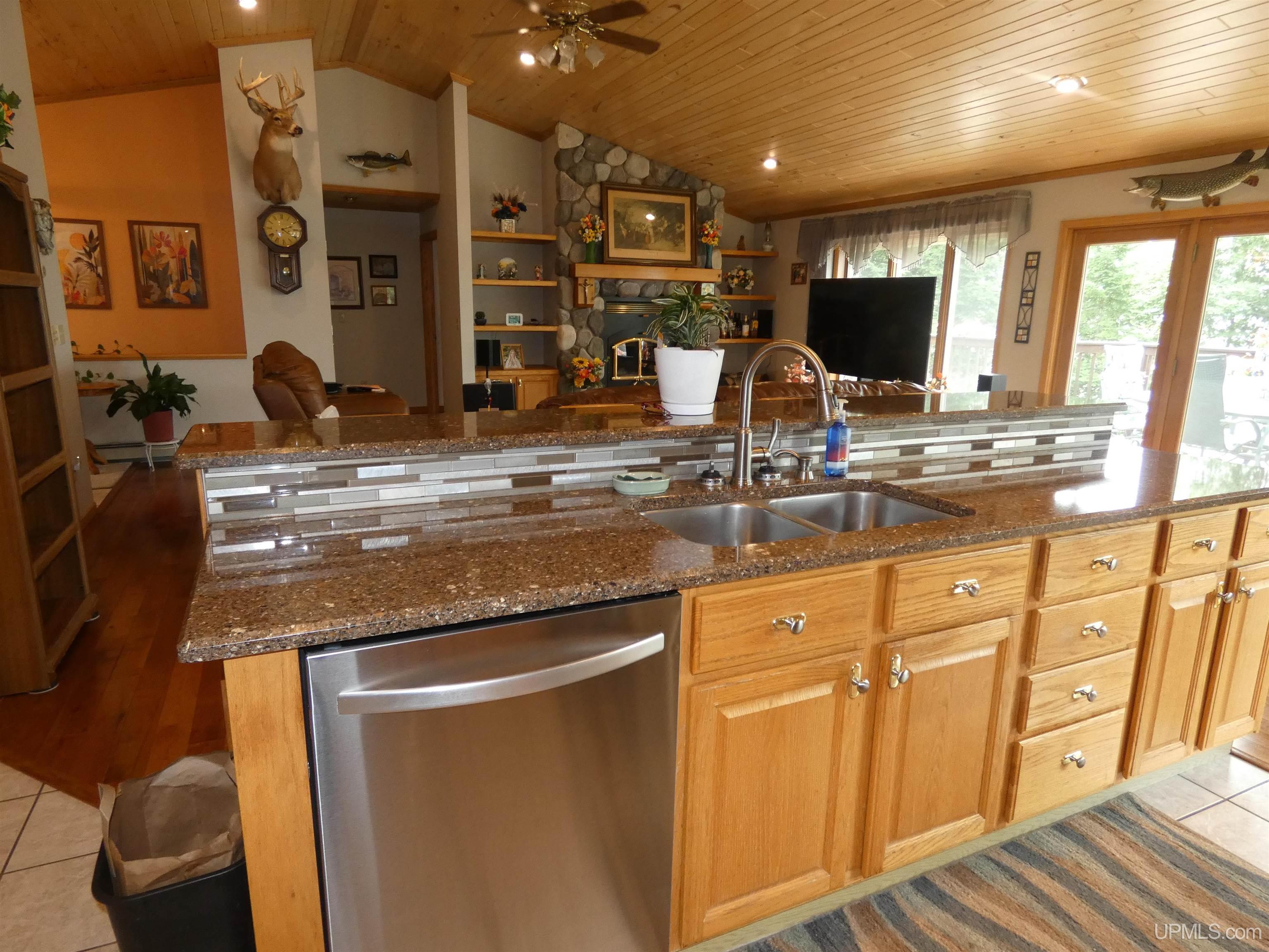 12883 East Shore Road Bergland, MI 49910 - Photo 25 of 56 Gallery Image 25