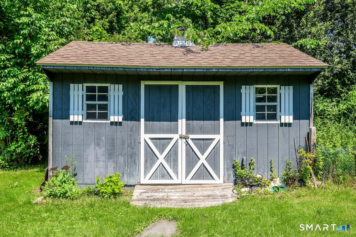 207 Stadley Rough Road Danbury, CT 06811 - Photo 34 of 37