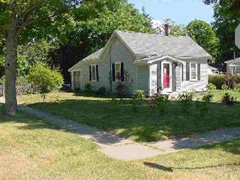 218 South Rutledge Street Pentwater, MI 49449 - Photo 1 of 8 Primary Photo