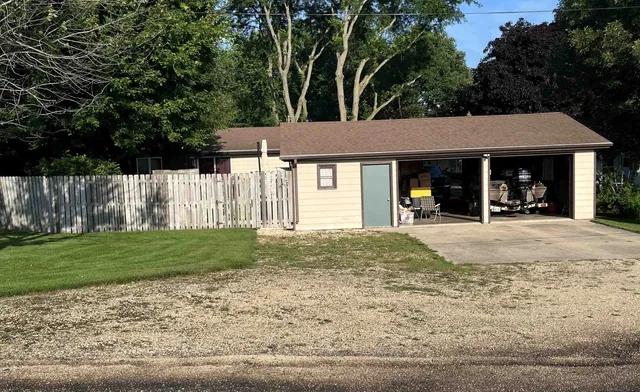 $227,500 | 231 North Willis Street, Stockton, IL 61085