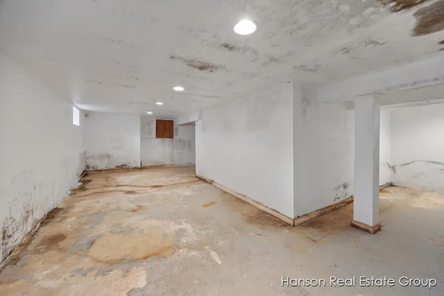 $725,000 | 11133 3 Mile Road Northeast, Lowell, MI 49331