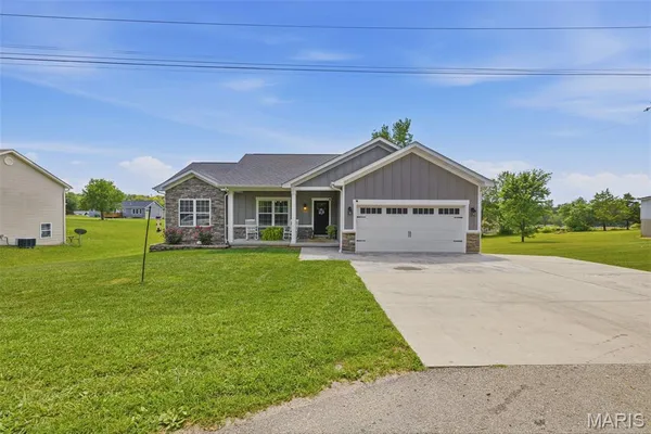$299,900 | 10299 Louise Street, Potosi, MO 63664