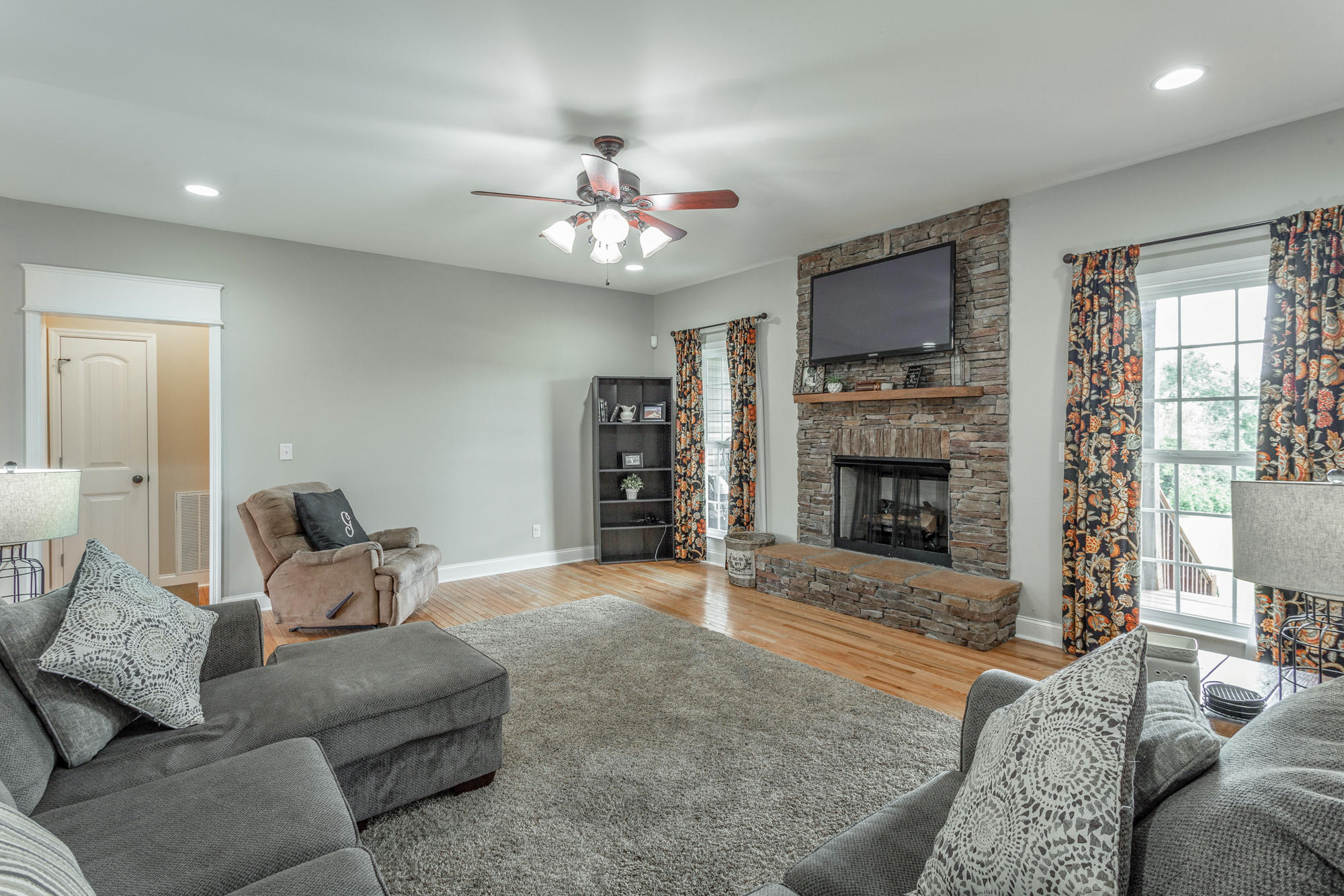 95 Patty Road Ringgold, GA 30736 - Photo 11 of 46 Living Room