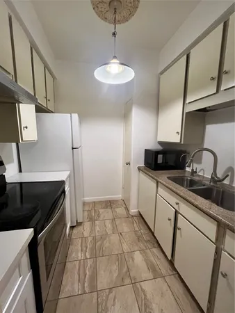 $1,280 | 10047 Westpark Drive, Unit 77, Houston, TX 77042