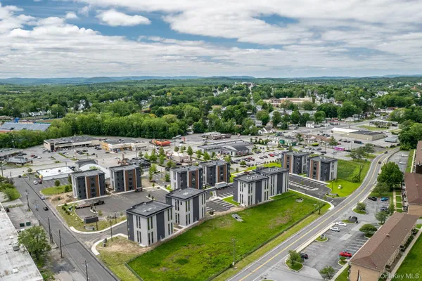 $2,300 | 3 Giada Lane, Unit 2, Middletown, NY 10940