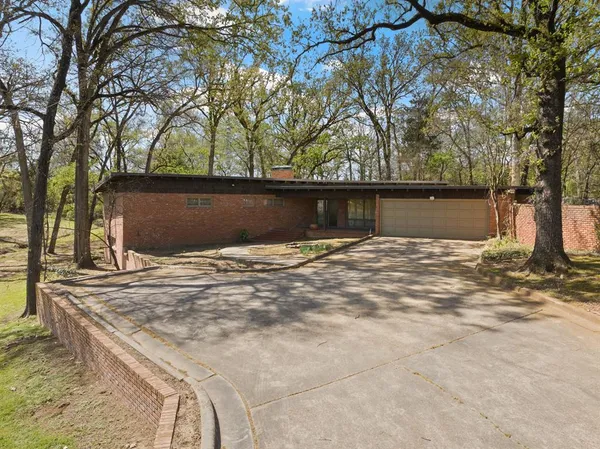 $450,000 | 101 Blue Bird Street, Mount Pleasant, TX 75455