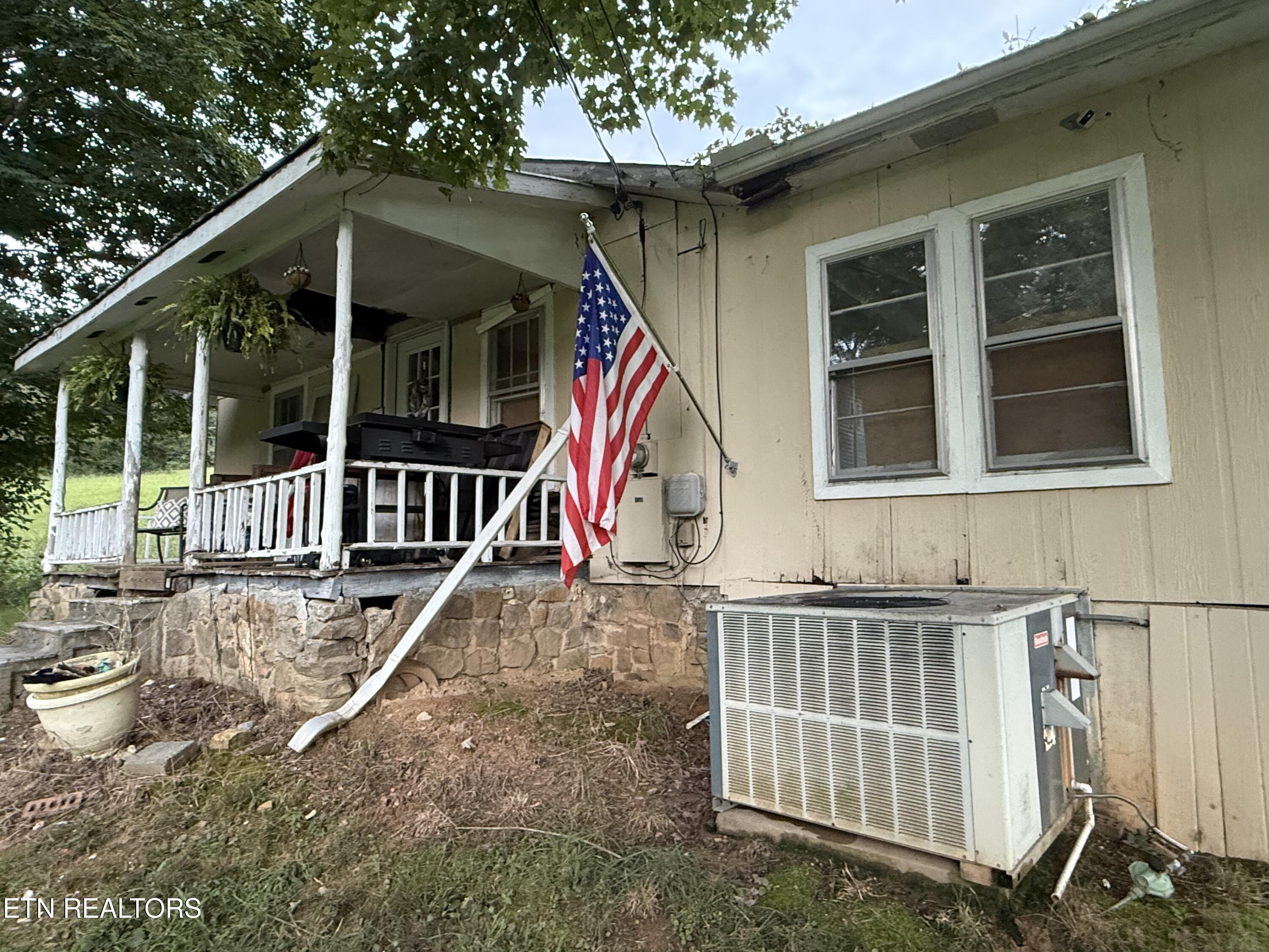 532 Harless Road Corryton, TN 37721 - Photo 3 of 24 IMG_8615
