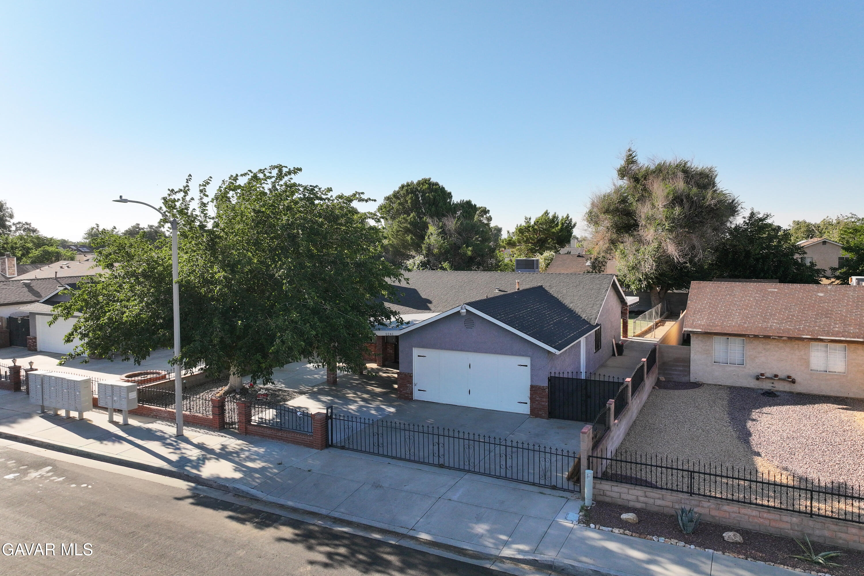 5241 East Ave R 12 Palmdale, CA 93552 - Photo 45 of 48 E Ave R12-43