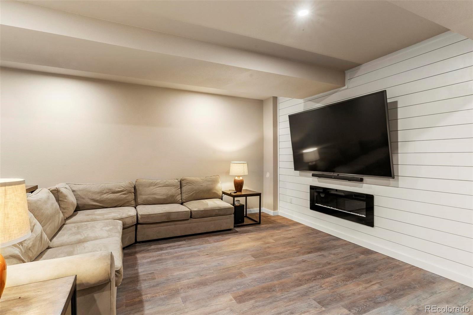 11275 South Spring Valley Road Larkspur, CO 80118 - Photo 25 of 40 Gallery Image 25