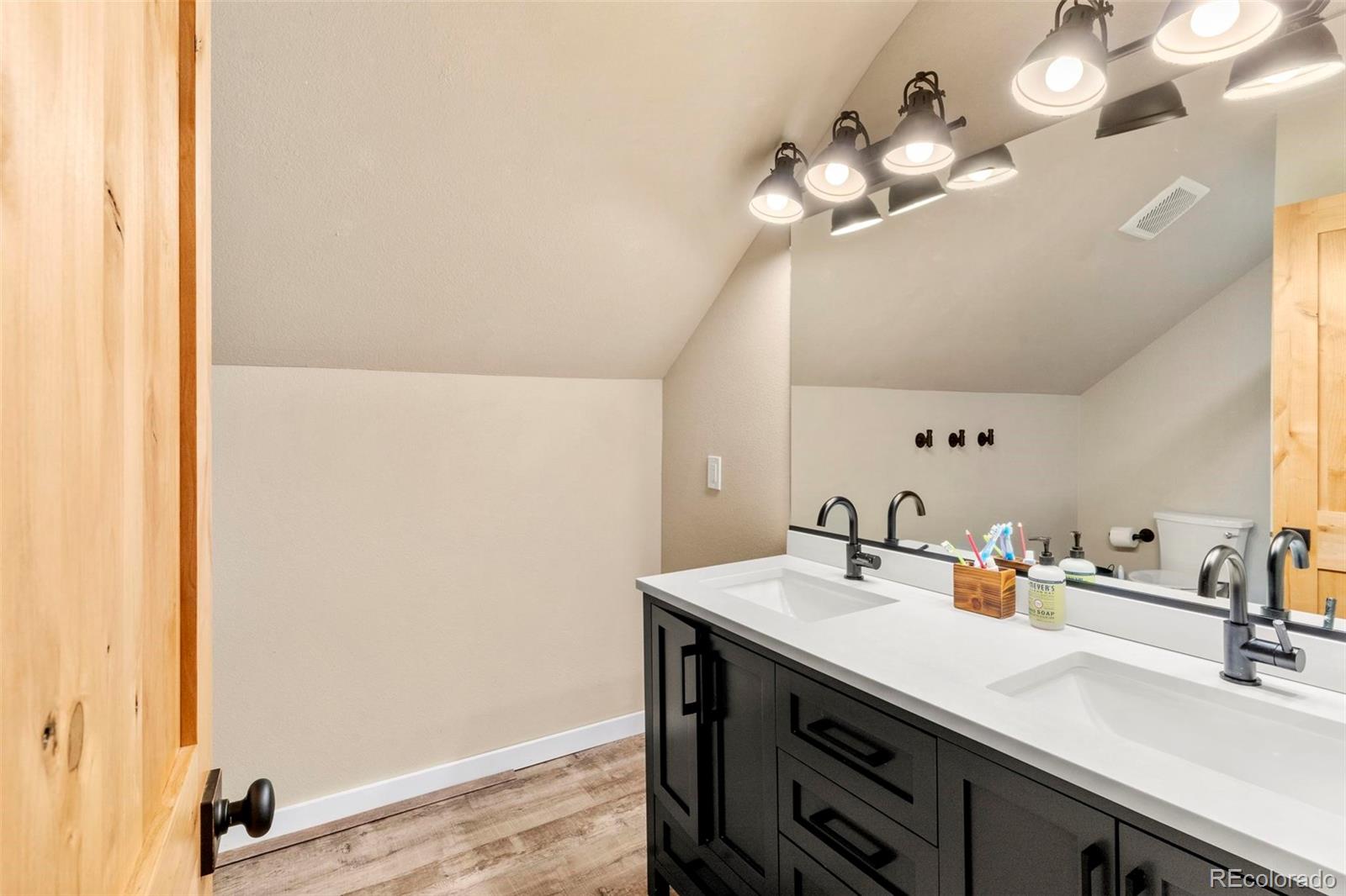 11275 South Spring Valley Road Larkspur, CO 80118 - Photo 36 of 40 Gallery Image 36