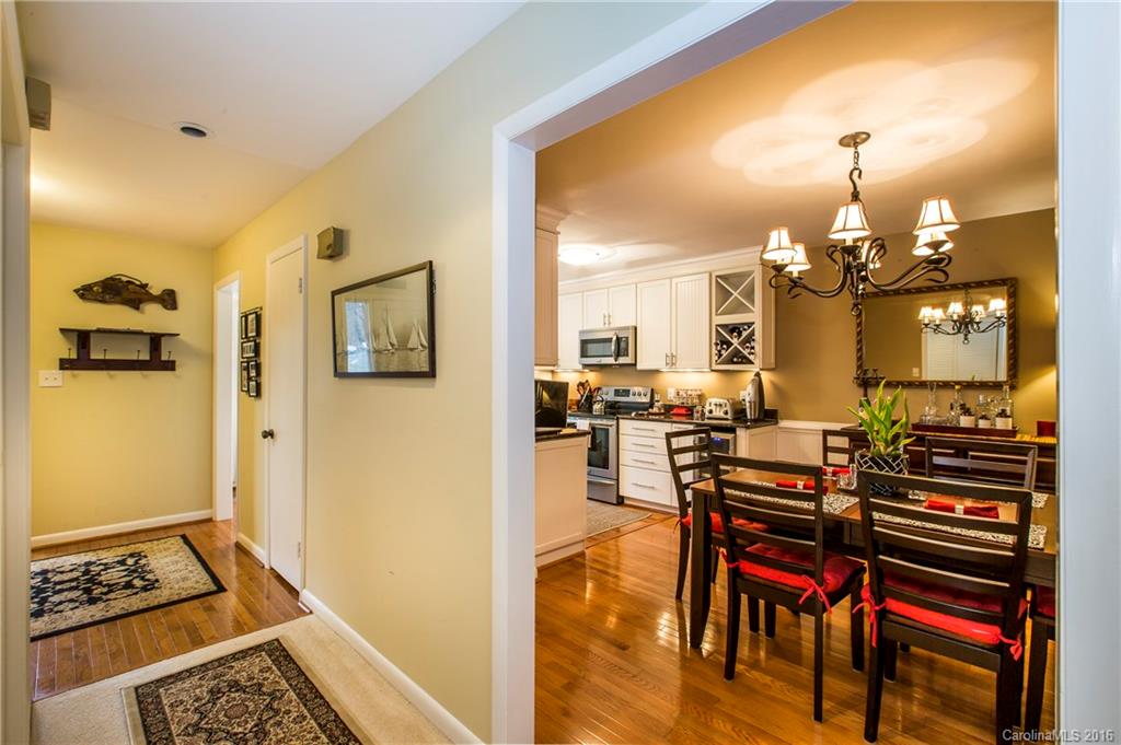 5805 Sharon Road, Unit F Charlotte, NC 28210 - Photo 4 of 24