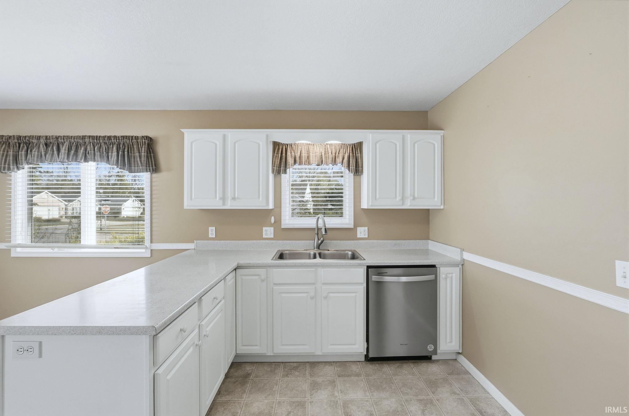 733 Boulder Cove Fort Wayne, IN 46845 - Photo 16 of 36