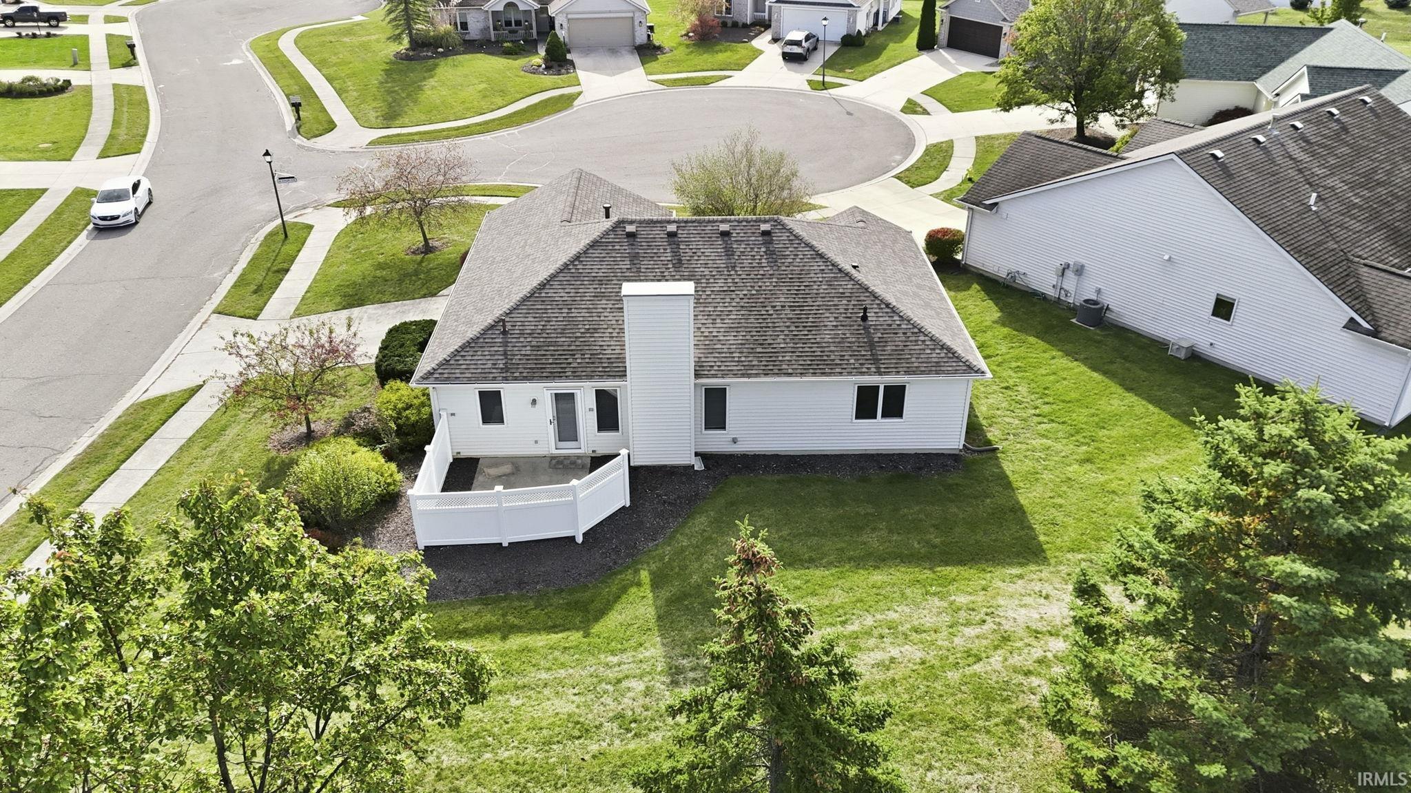 733 Boulder Cove Fort Wayne, IN 46845 - Photo 2 of 36