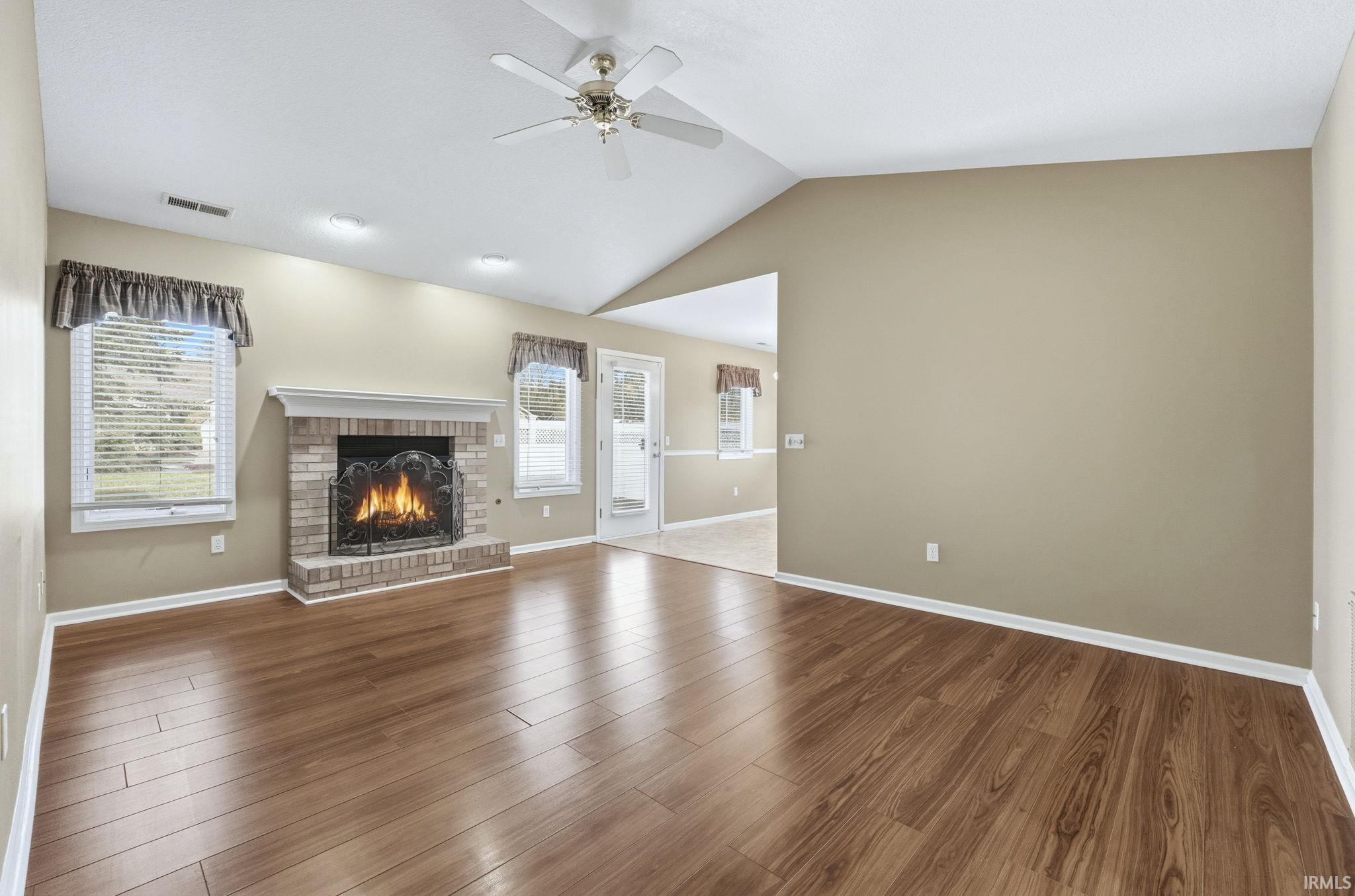 733 Boulder Cove Fort Wayne, IN 46845 - Photo 3 of 36